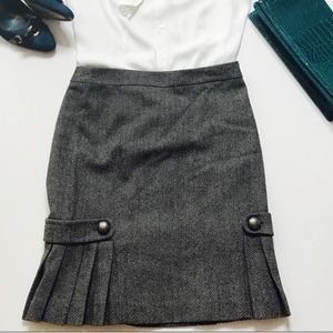 Banana republic ruffle skirt